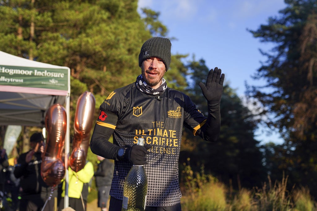 Veteran finishes 25th marathon in 25 days in memory of war dead