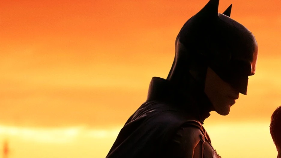The Batman Poster Newly Released: Batman Takes Romantic Dawn Walks (Photos).