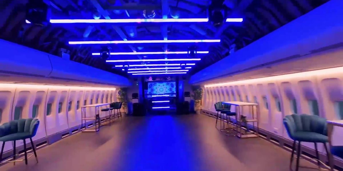 Bar transformed from a 747 British Airways jet into an iconic bar to host extravagant parties