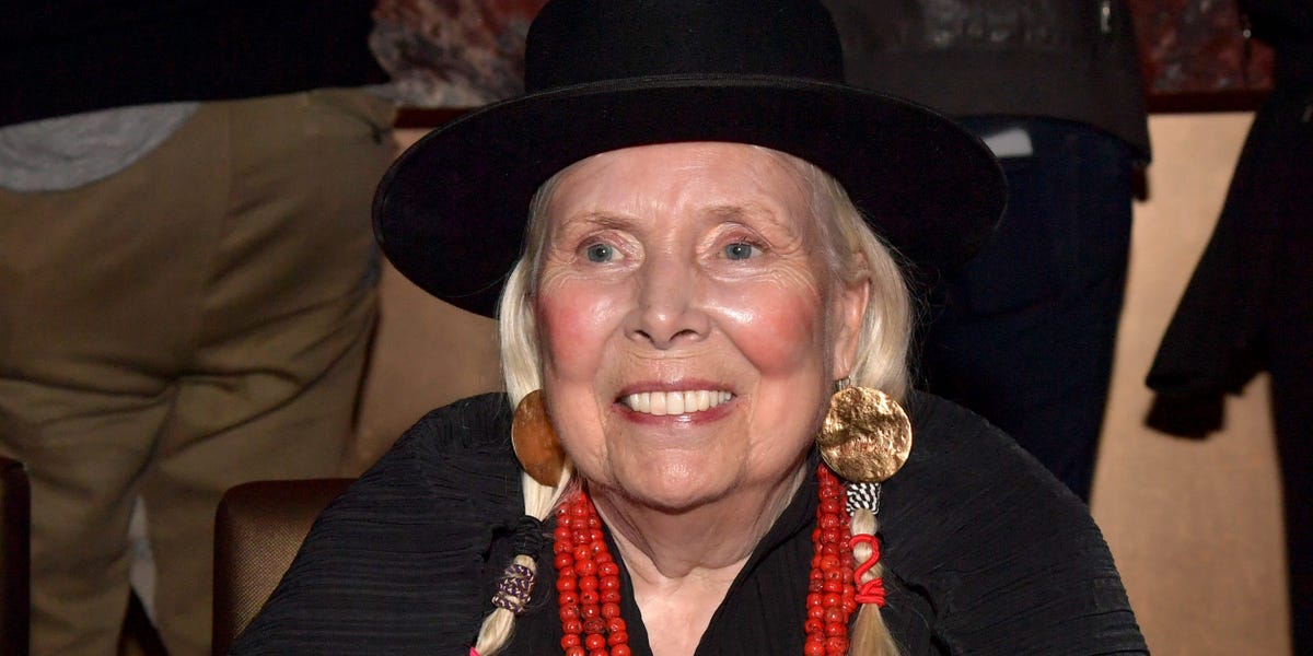 Joni Mitchell Joins Neil Young, Decides to Remove Music From Spotify