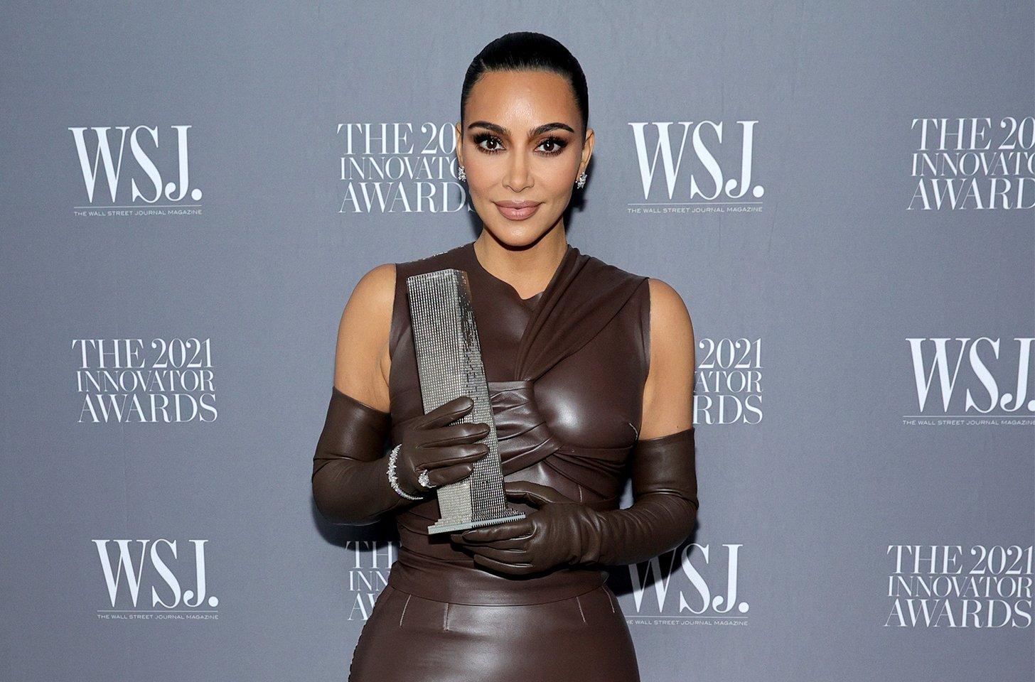 Kim Kardashian looks completely unrecognizable in this post