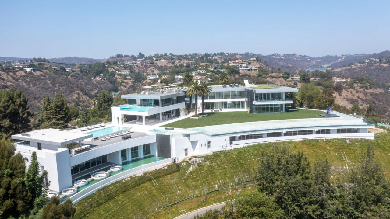 What Home Can You Purchase for $300 Million? Los Angeles’ Unfinished Home for Starters