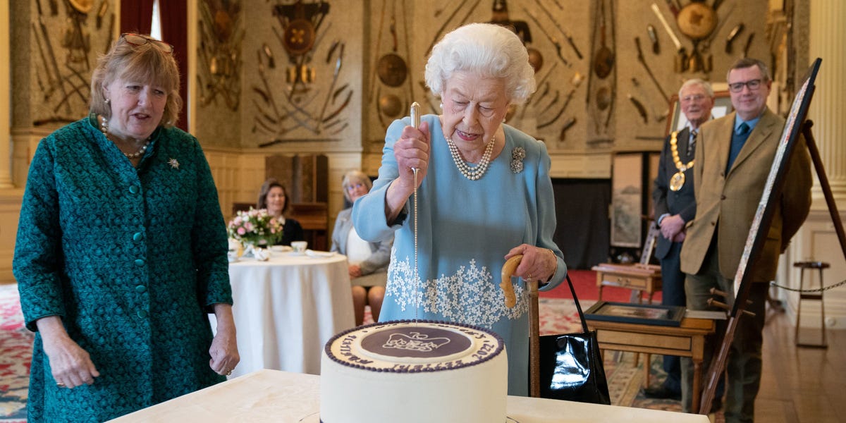 Queen Elizabeth Hosts Reception Ahead of Platinum Jubilee Celebrations