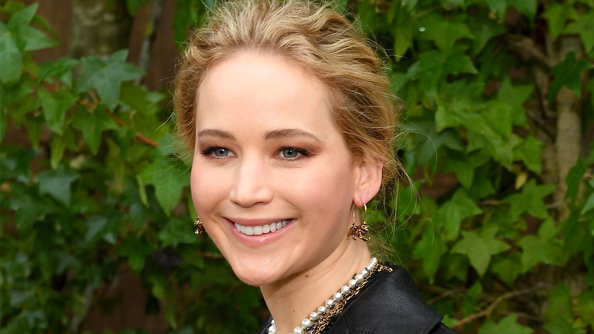 Jennifer Lawrence Almost Unrecognizable At First Major Appearance