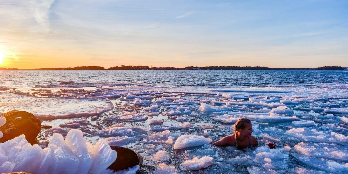Finnish TikToker Gains 1.4 Million Followers by Swimming in Icy Waters