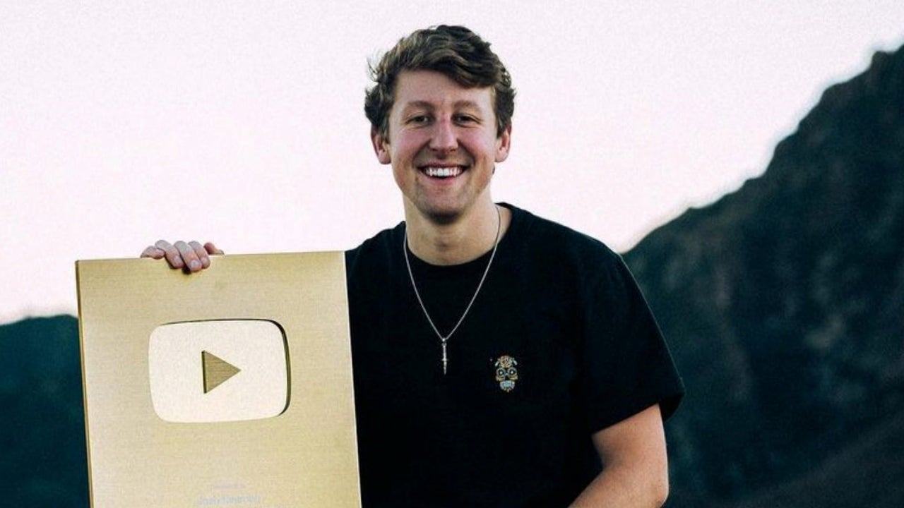 Josh Neuman, Skateboarding and Travel YouTube Star, Dies in Plane Crash