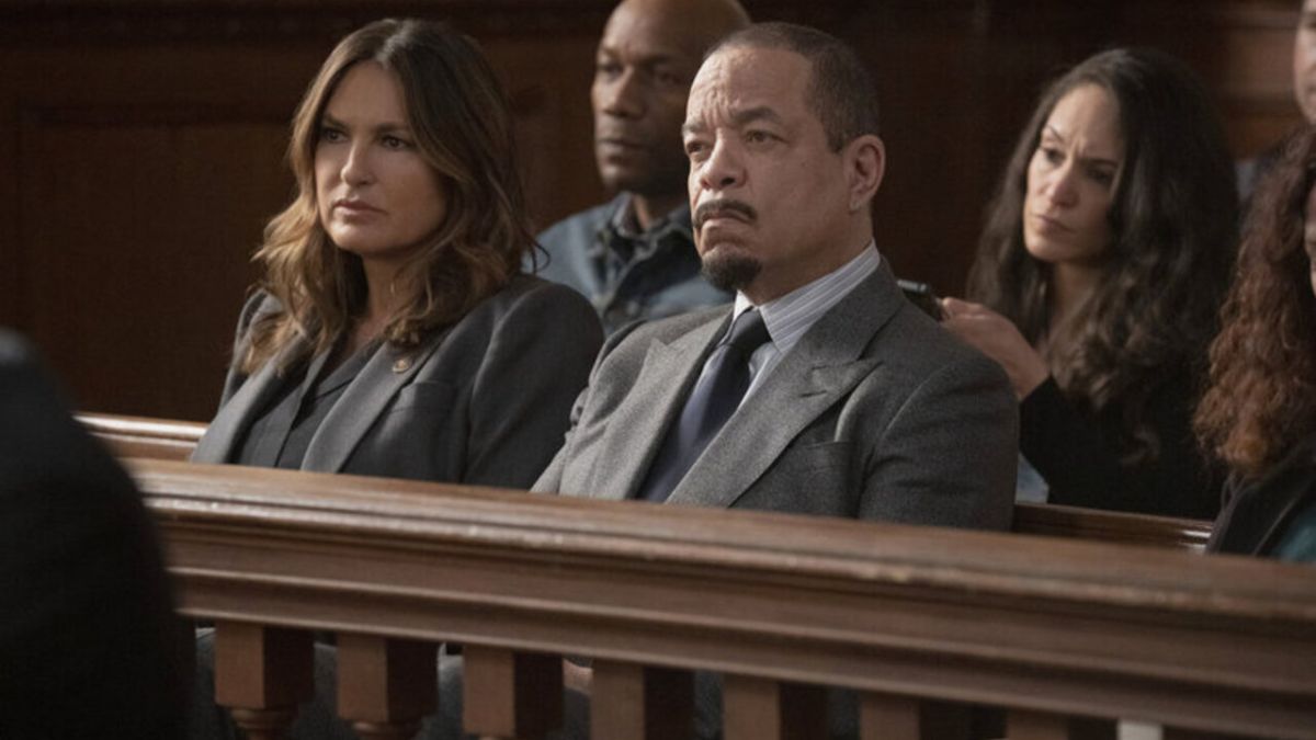 Law And Order: SVU Reveals The New Showrunner, So What Does That Mean For Season 24?