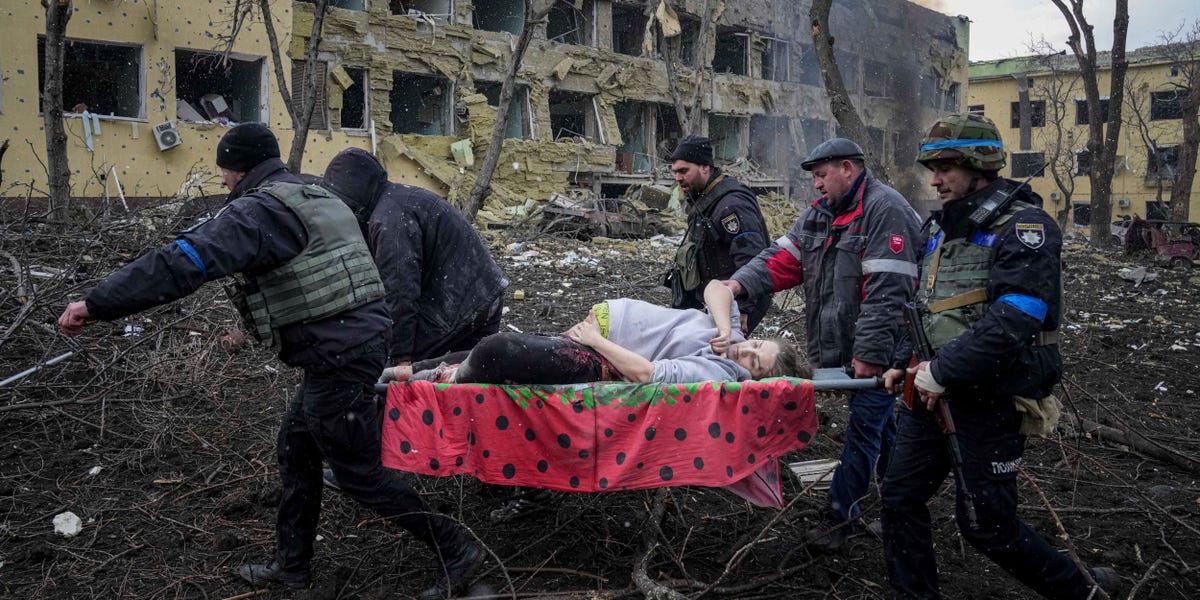 AP: Ukrainian Woman Dies in Mariupol Maternity Ward Bombing