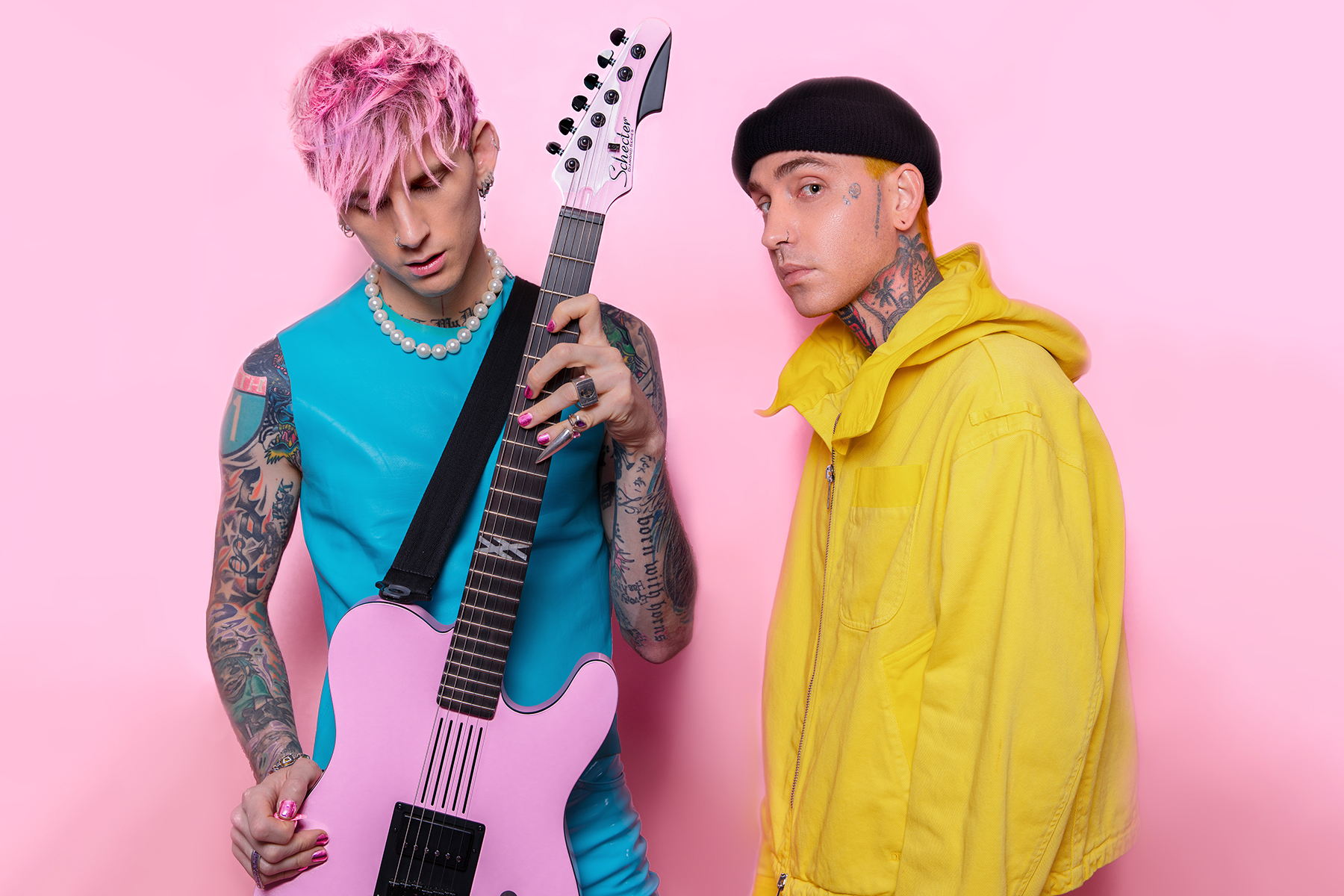 Machine Gun Kelly and Cats Sing in “Make Up Sex Video”