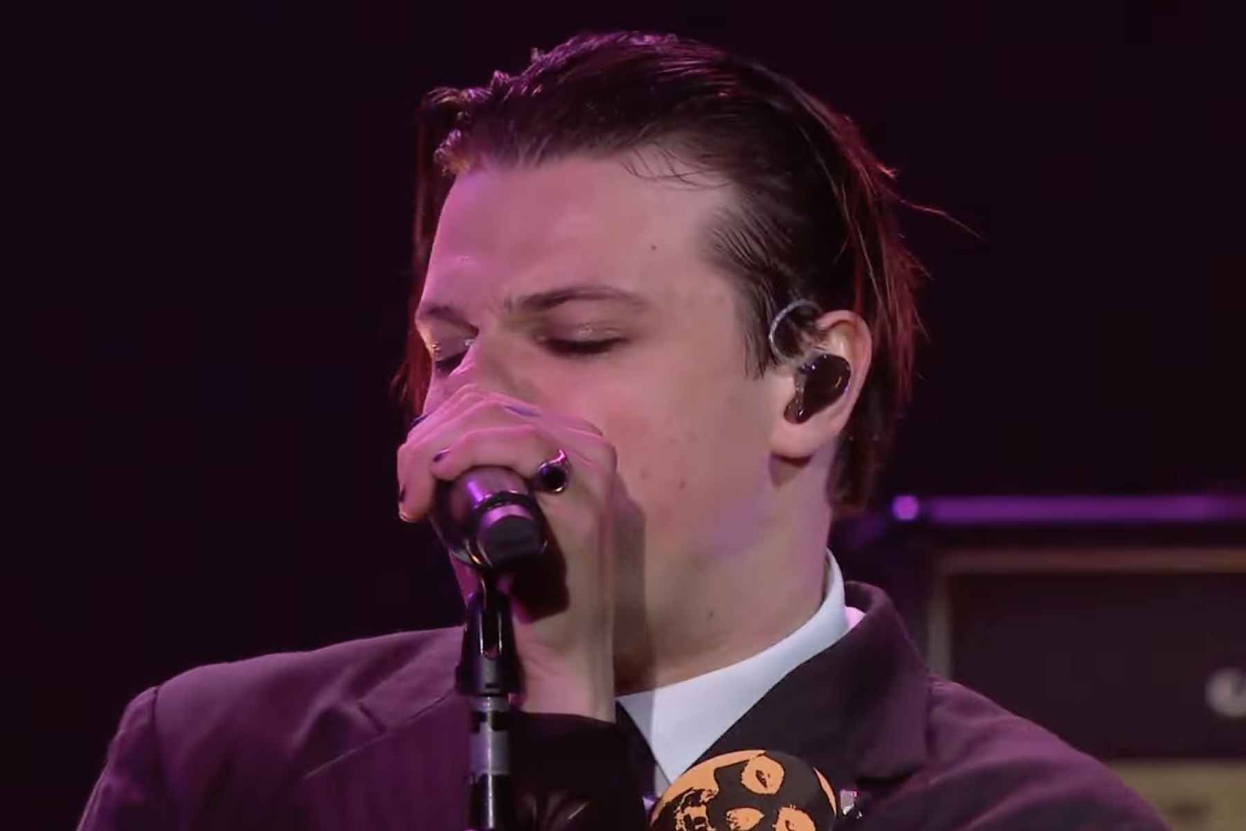 Yungblud Delivers a High-Octane Performance on ‘The Funeral’ in ‘Corden.