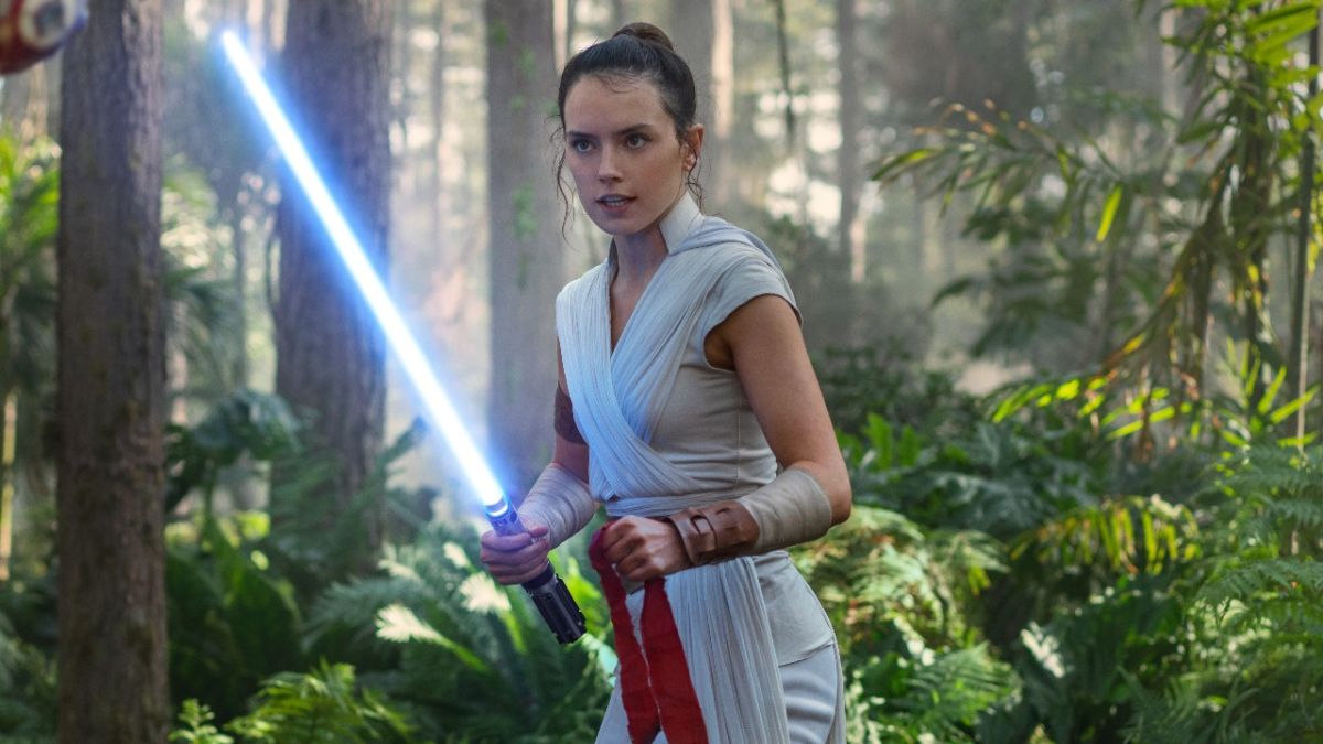 After Quitting Social Media, Star Wars’ Daisy Ridley Returns With A Force