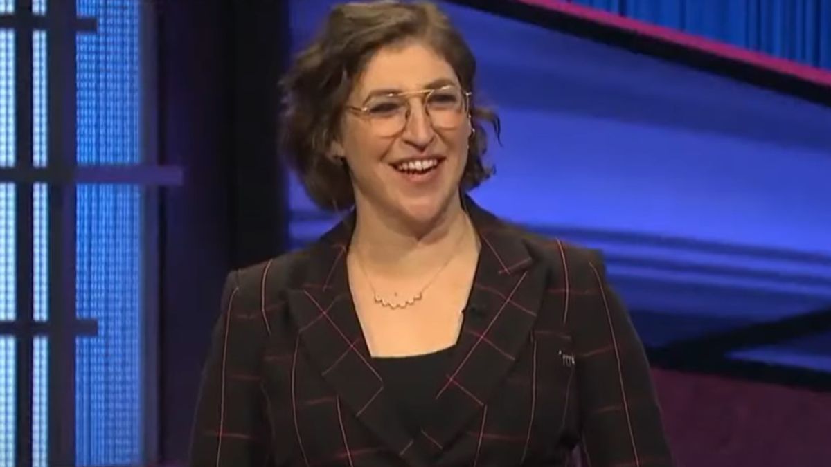 One ‘Great Note’ That Jeopardy’s Mayim Bialik Has Been Given By Producers About Her Hosting Skills