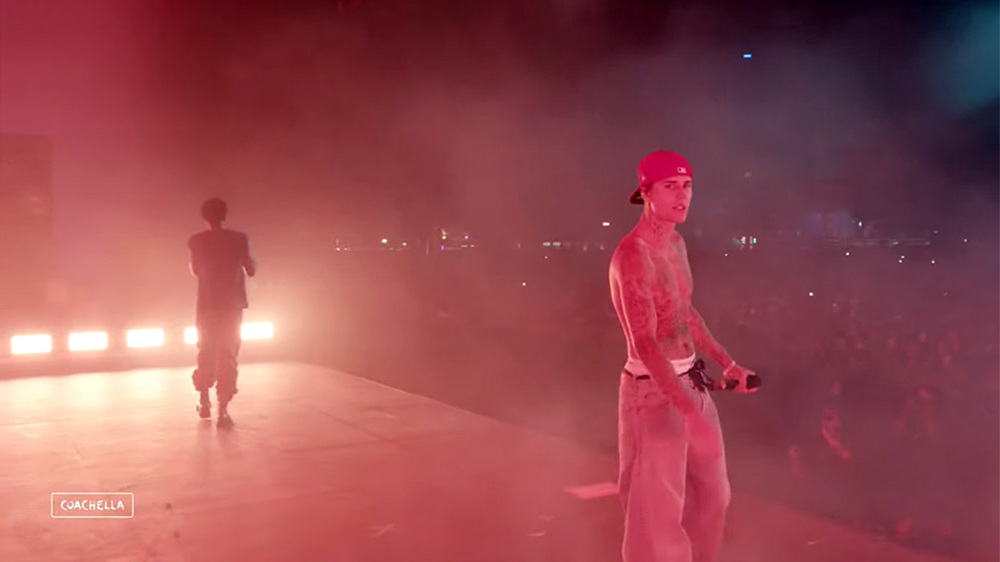 Daniel Caesar Brings Out Justin Bieber for ‘Peaches’ at Coachella
