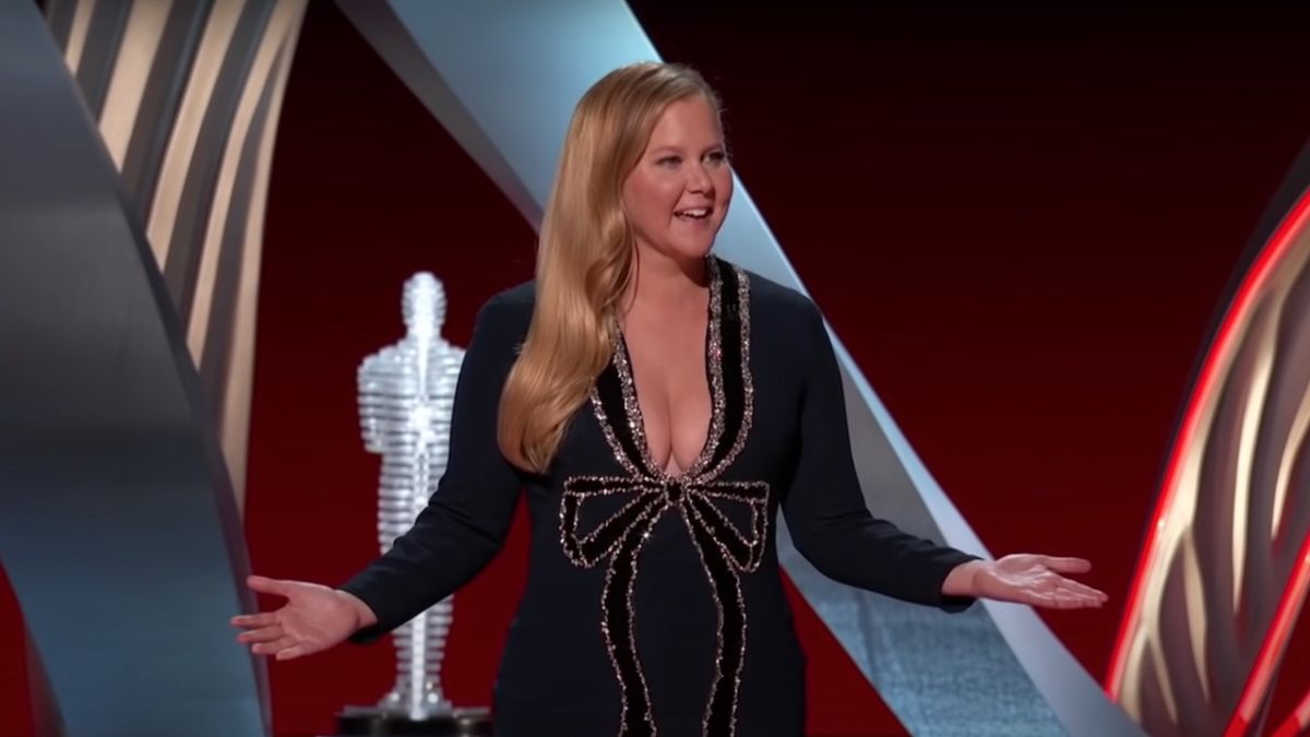 Amy Schumer Started Her Own Rumor About Oscars Joke She Was Banned From Saying, Then Set The Record Straight