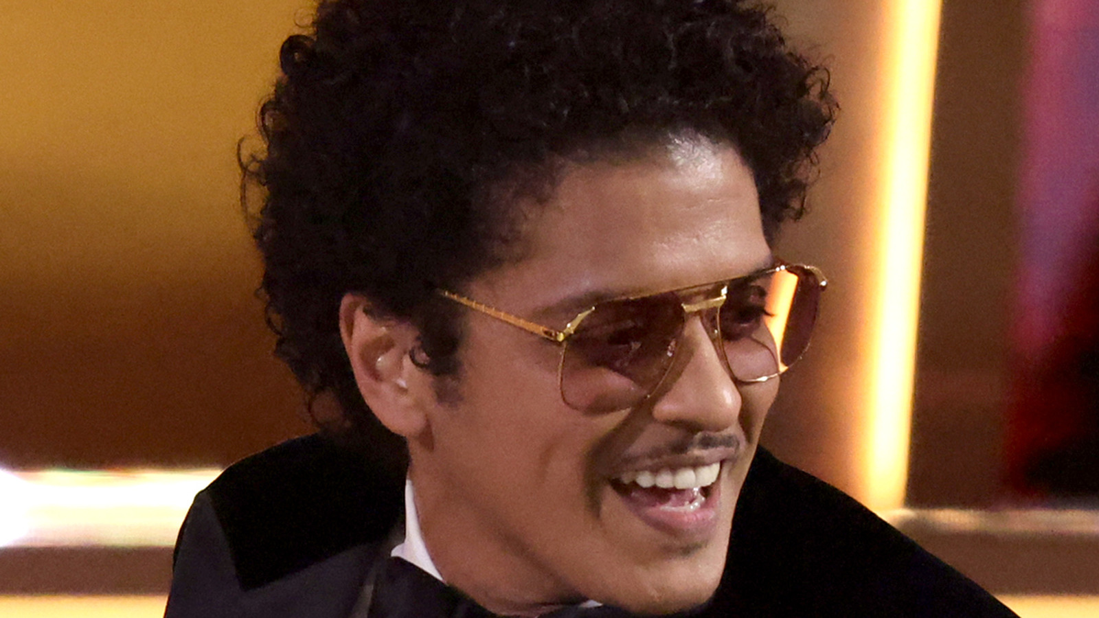 Bruno Mars Had Twitter Talking And It Had Nothing To Do With His Grammys Win