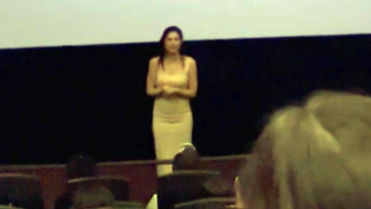 California Mom Performs Impromptu Comedy in Theatre After Projector Breaks