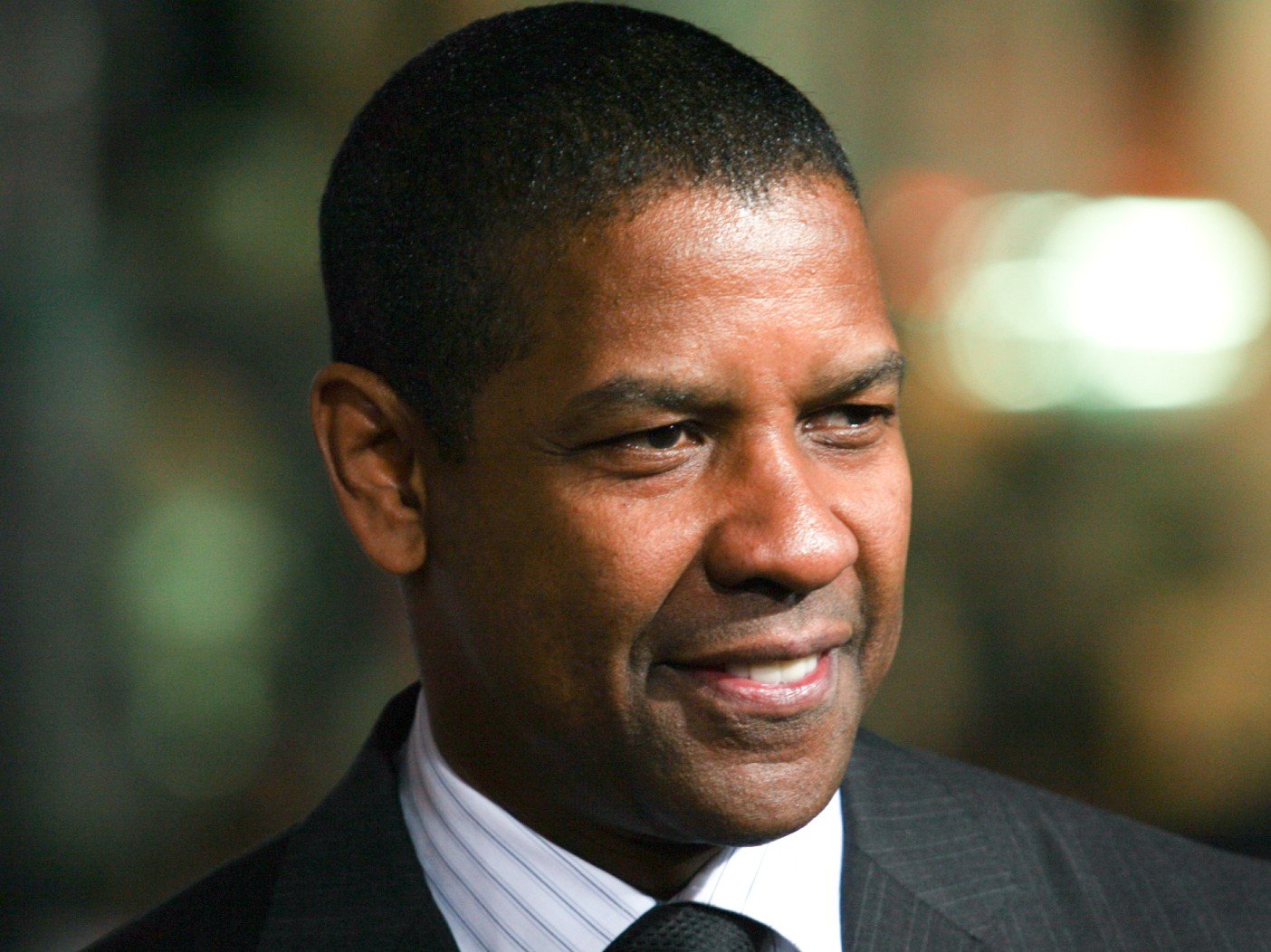 Denzel Washington’s Smile Used To Look Entirely Different, Take A Look