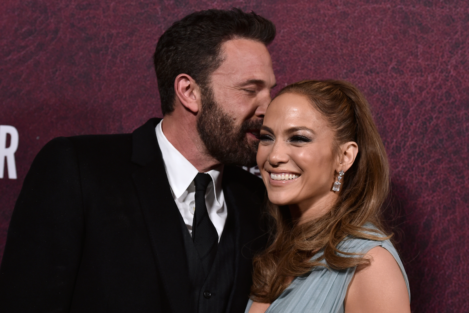 Jennifer Lopez Reveals She’s Engaged to Ben Affleck in Video Clip