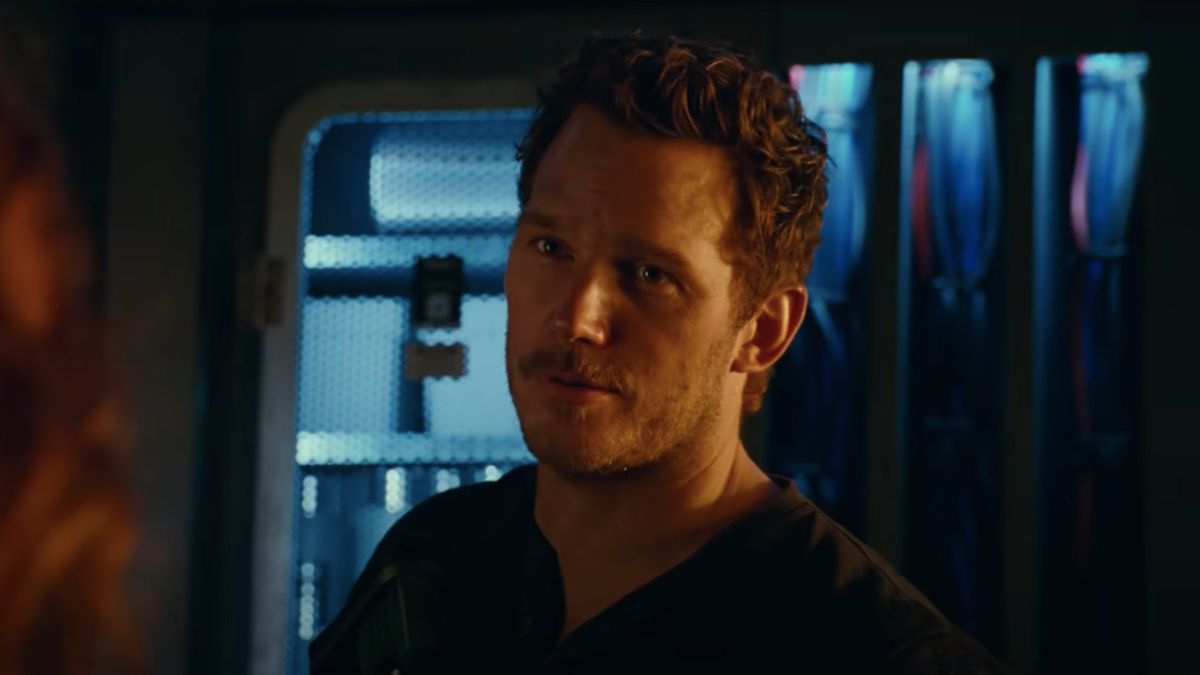 Chris Pratt Shares Jurassic World: Dominion Set Photo With His Team Of Stunt Doubles, But Which One Looks Like Him?