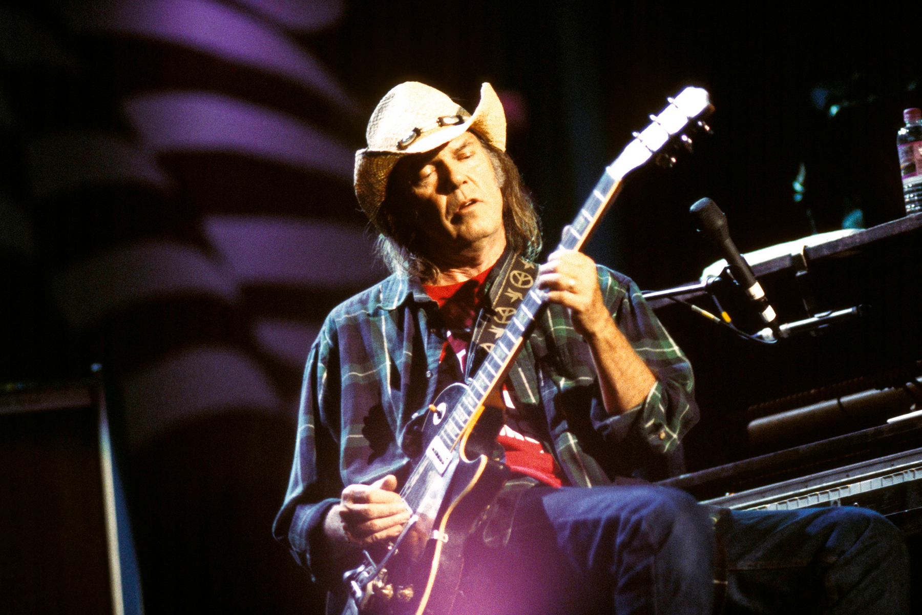 Neil Young Releasing Lost 2001 Crazy Horse LP ‘Toast’