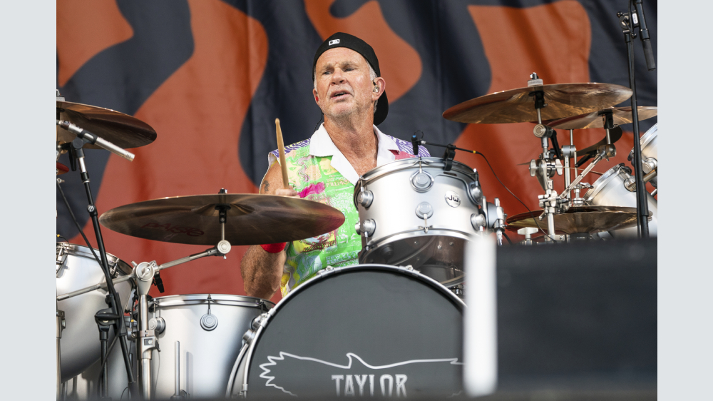 Red Hot Chili Peppers Honor Foo Fighters’ Taylor Hawkins at Jazz Fest
