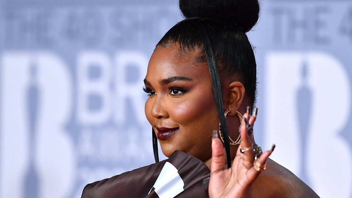 Lizzo Changes Lyrics to ‘GRRRLS’ After Fans Point Out She ‘Unintentionally’ Used Abelist Slur