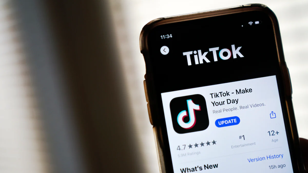 FCC Commissioner Asks Apple and Google to Remove TikTok From App Stores