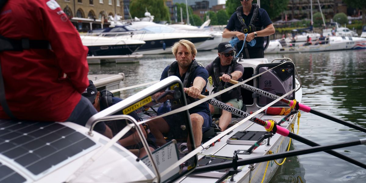 Rowers set off on race around Britain to gather coastal data