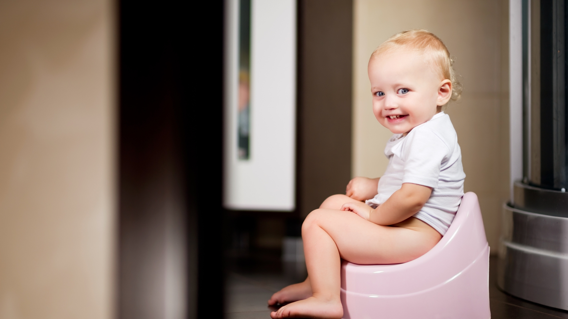 I’m a mum-of-two and there’s five tips I swear by to help potty train a stubborn toddler – they work every time