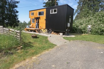 I live in a house on wheels - I built it with my dad, now I’m mortgage free