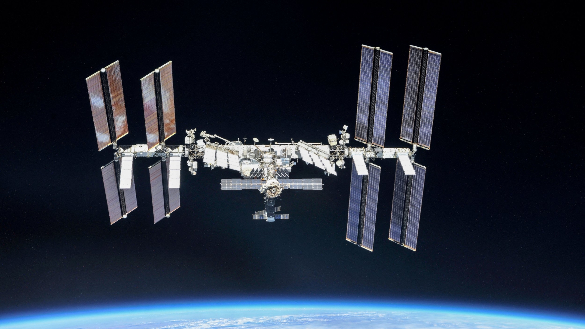 Russian cosmonaut and European astronaut hang outside ISS in gravity-defying footage