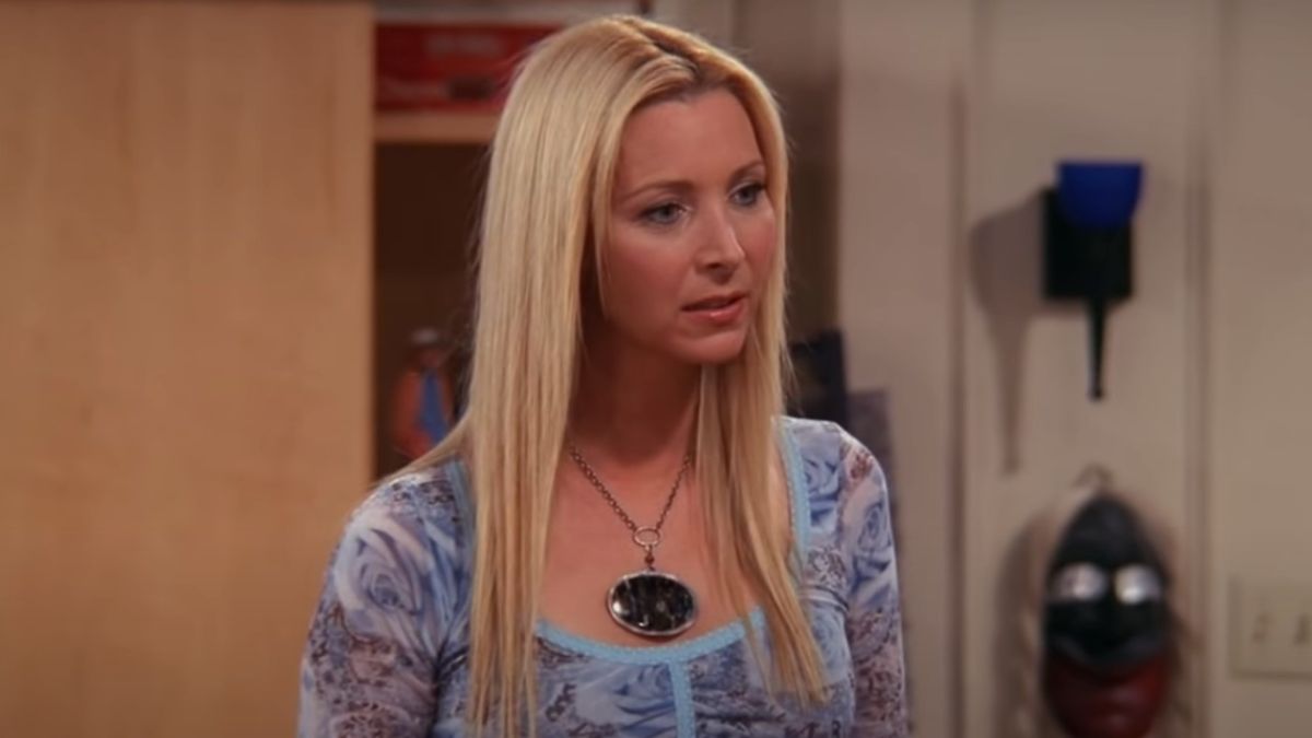 Lisa Kudrow of Friends Drops an F Bomb as She reveals what her son thought about the classic Sitcom