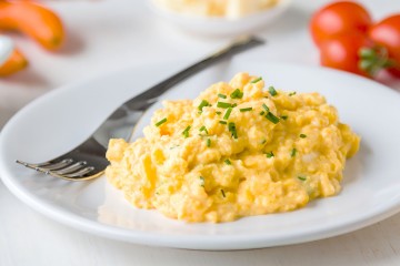 I'm a chef – my tips will give you the tastiest scrambled eggs & save you money