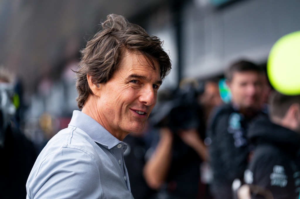 Incredible Director Shows Off New Tom Cruise Stunt Pic