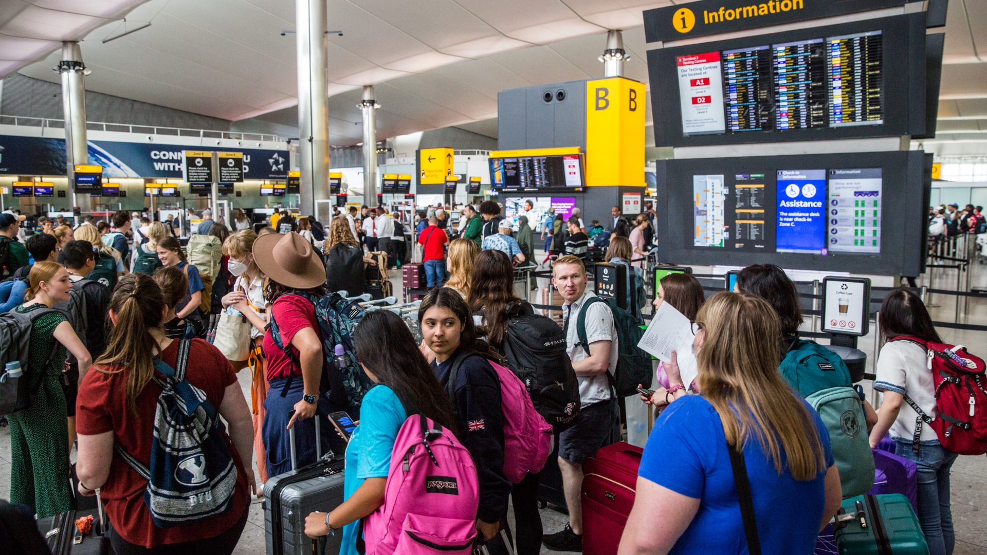 Ryanair boss warns that holidaymakers face the ‘worst travel disruption’ in Europe this year
