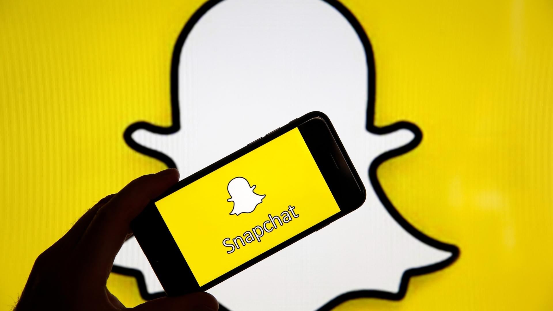 Parents can now see WHO their children are messaging on Snapchat.
