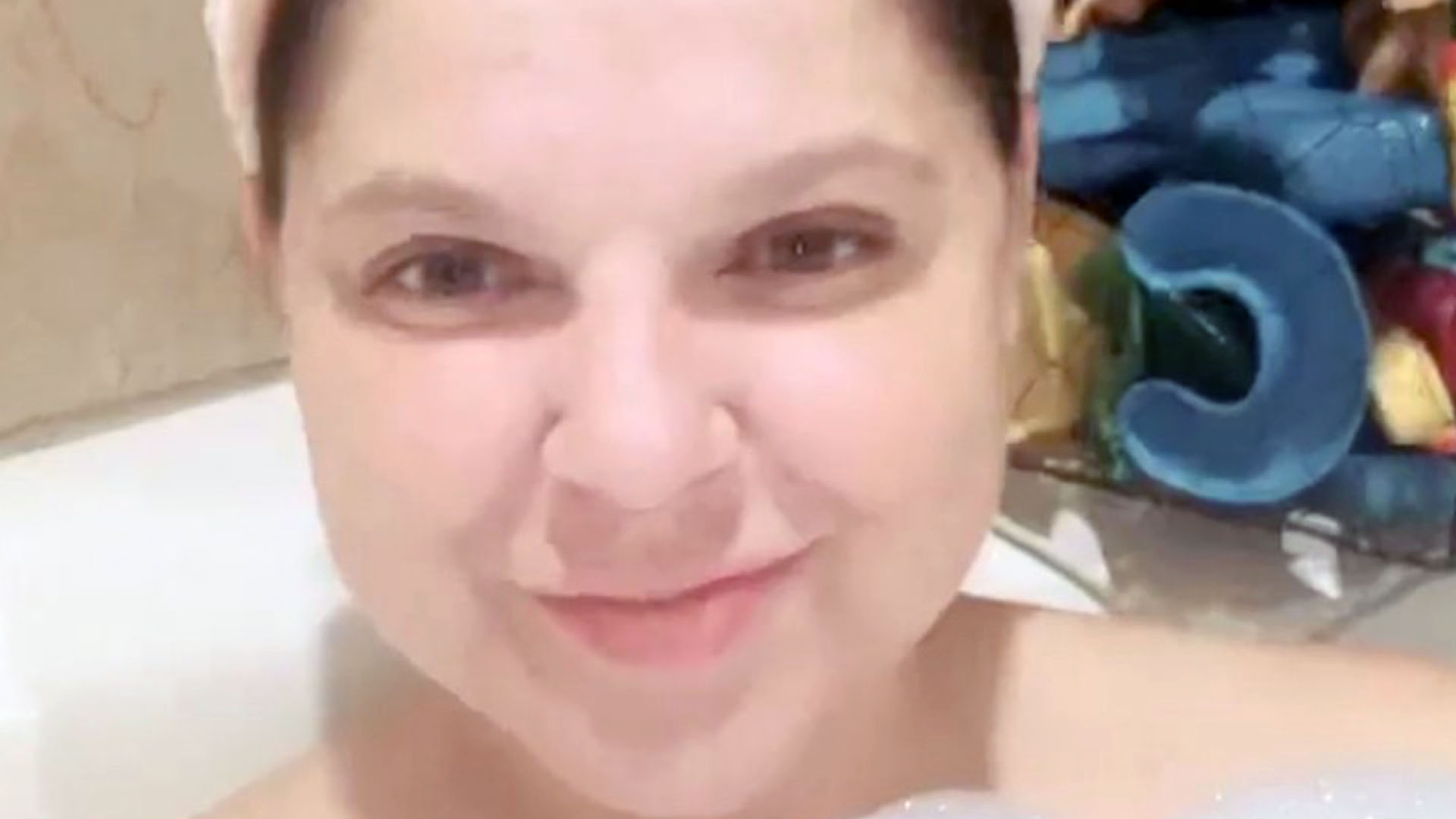 Amy Duggar breaks all the family’s modesty rules and shares a sexy video of herself in the BATH
