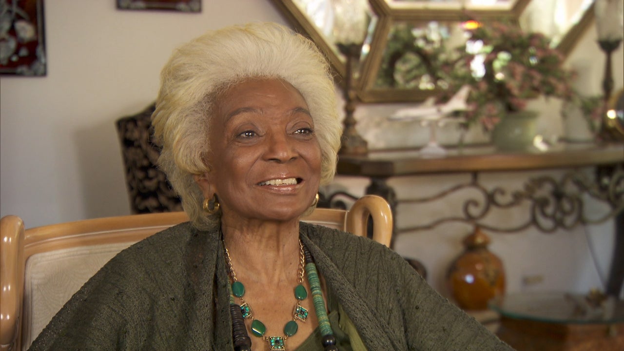 Inside Edition’s Day with Nichelle Nichols before the Trailblazer Really Went To Space