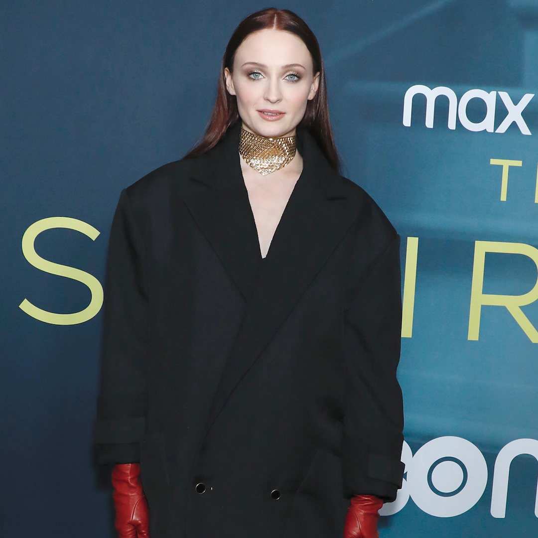 Sophie Turner shares a never-before-seen baby bump photo