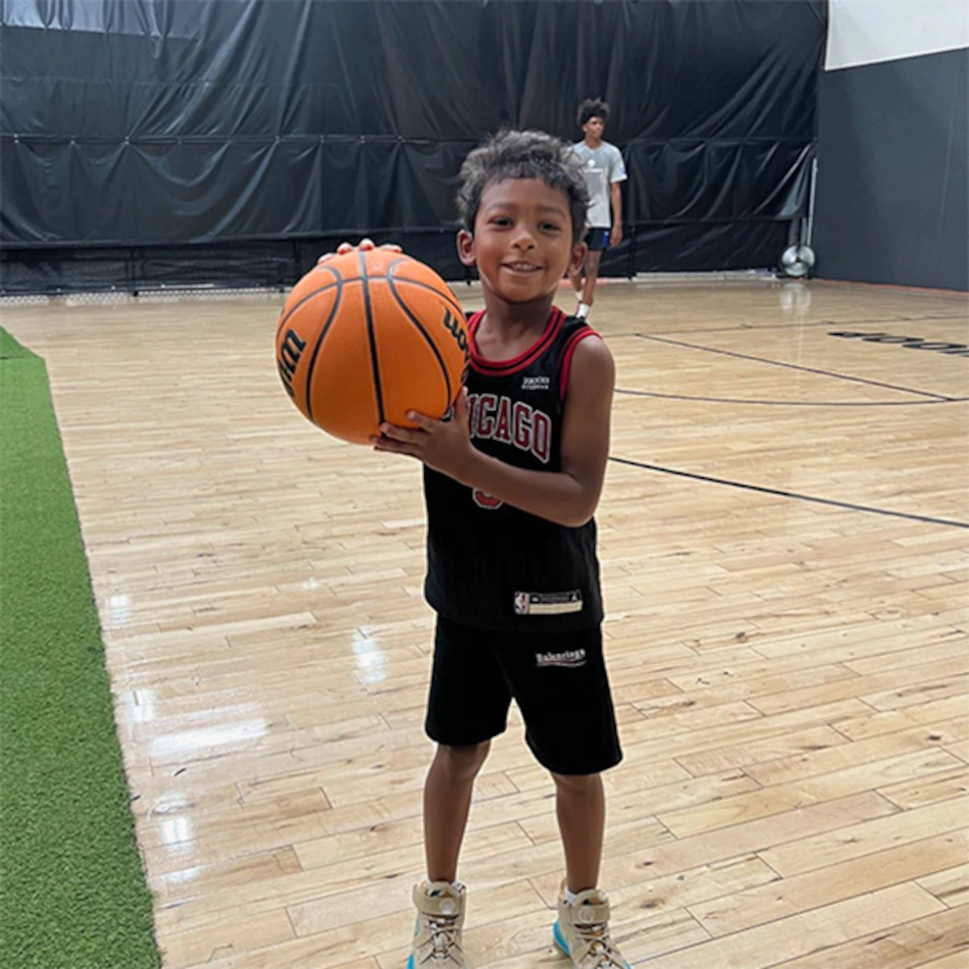 Tristan Thompson shows off the basketball skills of his son Prince