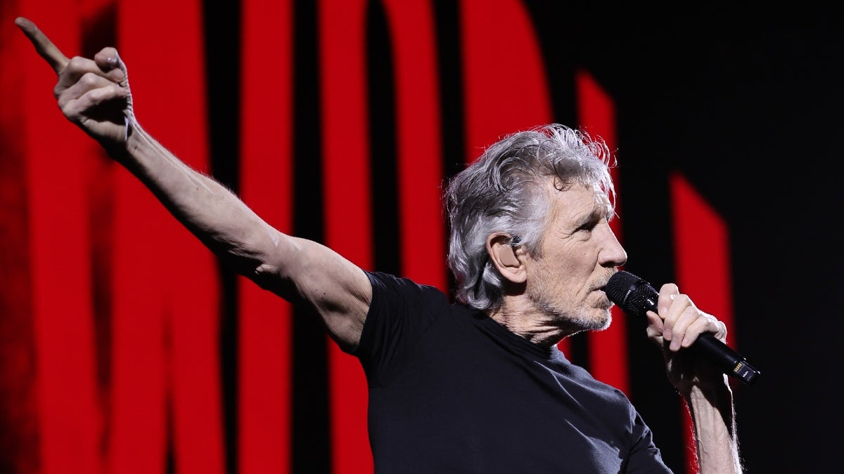 Polish City Annulles Roger Waters Concerts