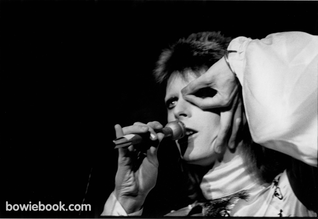 David Bowie Massive Photo Book - "Moonage Daydream" to Be Reissued