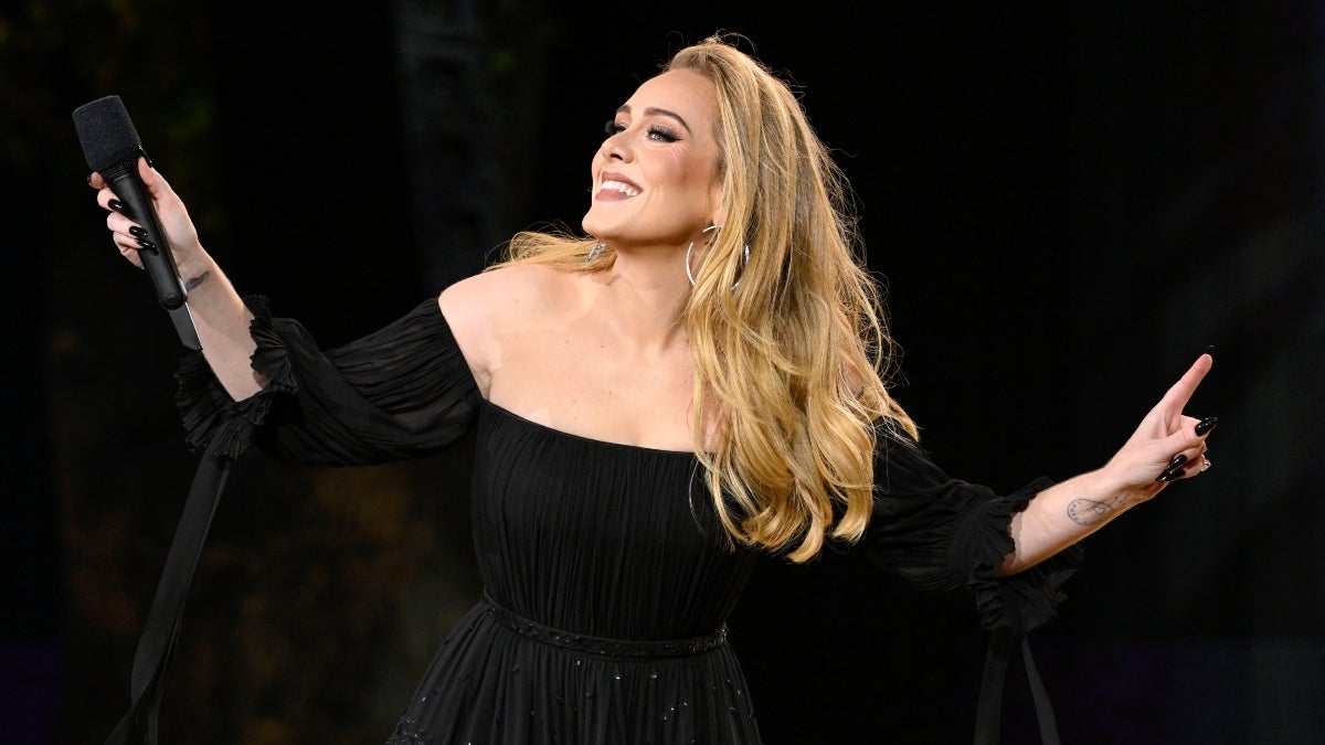 Adele: Fans who throw objects at performers are ‘losing it’