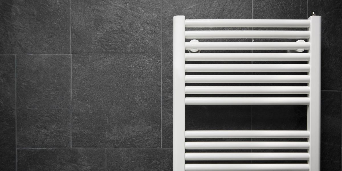 American was completely confused by heated towel rail in hotel