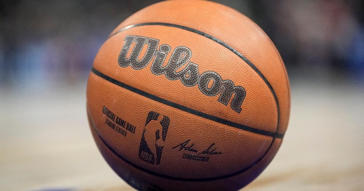Former NBA star arrested after hitting 10-year-old son at airport
