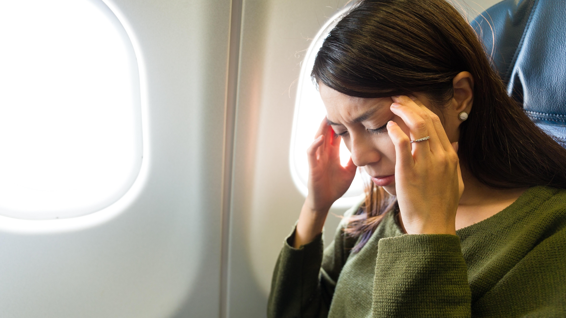 After being forced from her seat on a plane, her grieving mum lashed out at the’most selfish people.