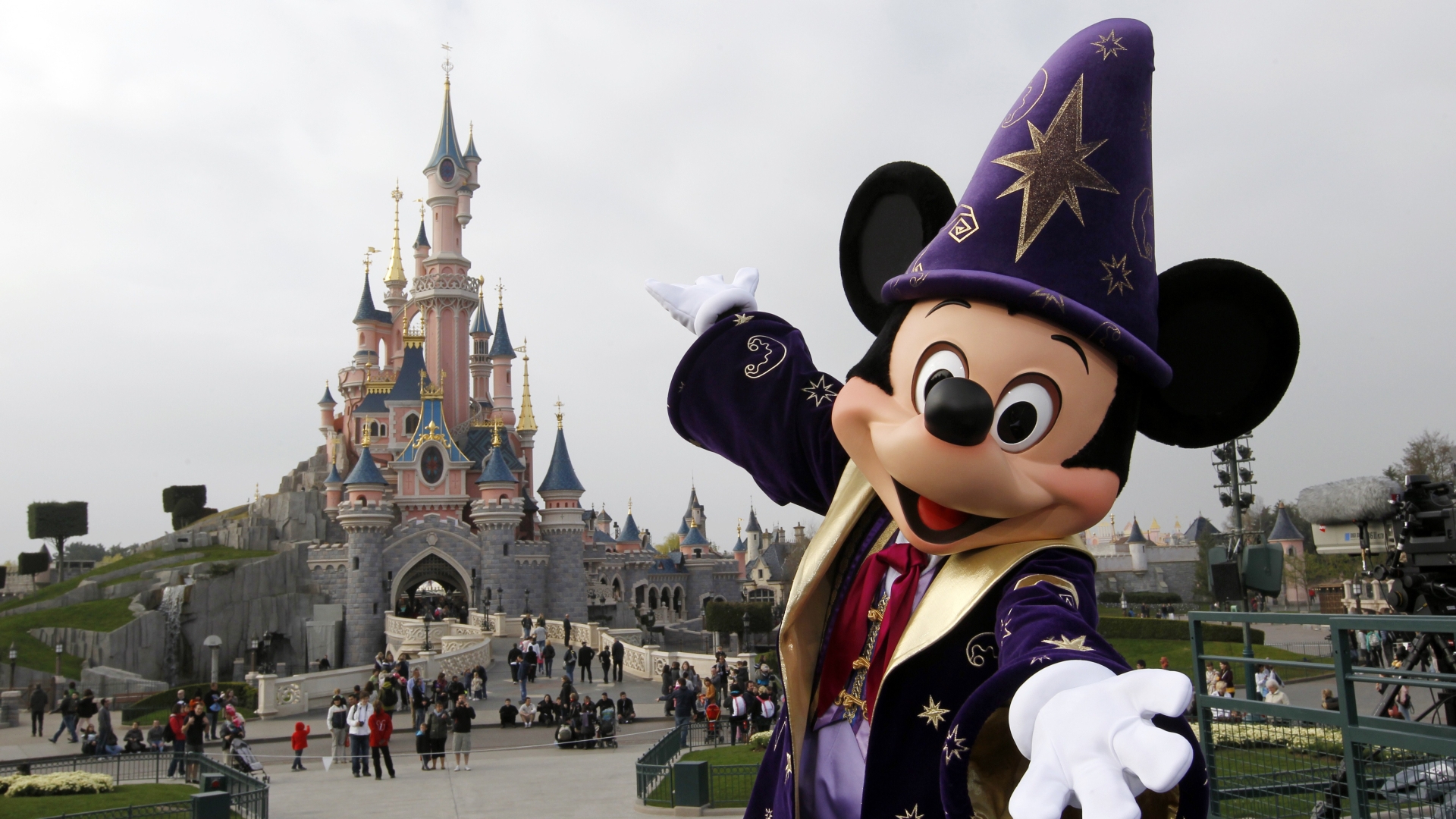 Disney World raises the price of tickets for the first-time since 2019