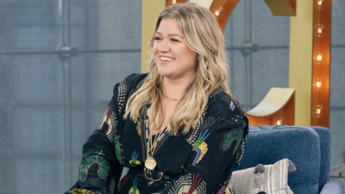 How Kelly Clarkson’s Divorce Influenced Her Christmas Music Over the Last Two Years