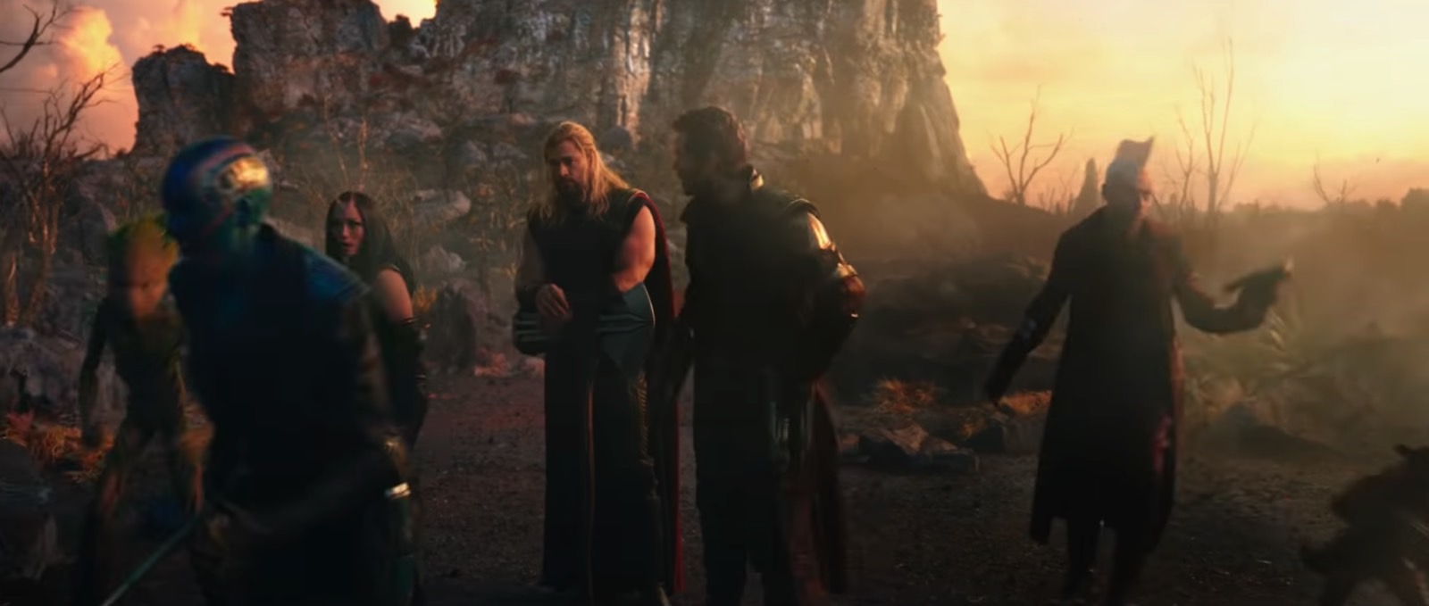 Kraglin (Sean Gunn) next to the Guardians and Thor in Thor 4 trailer