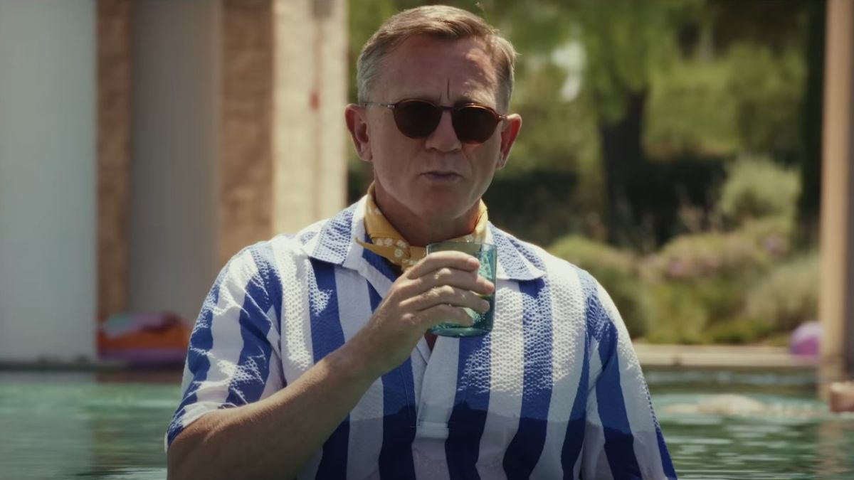 Why Glass Onion’s Daniel Craig Didn’t Want To Make A Big Deal Of Benoit Blanc’s Sexuality